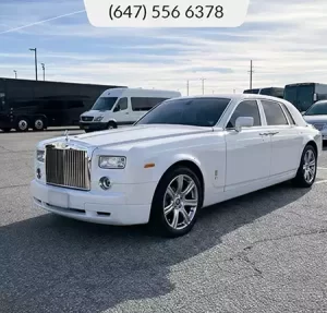rolls royce phantom side view